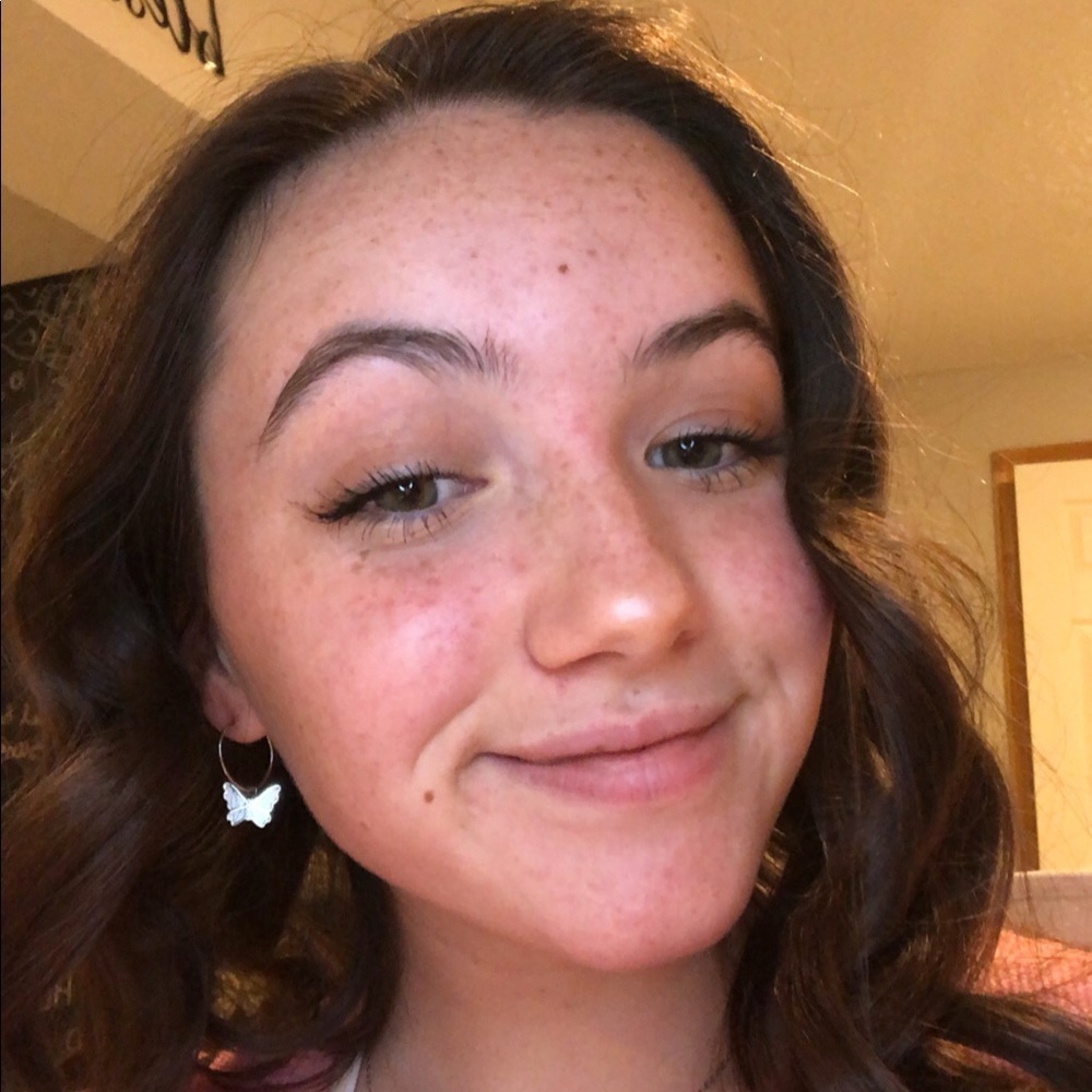 Meet your Posher, Karissa